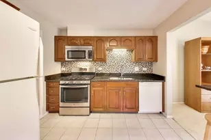 1508 Seville Ct, Wheeling, IL 60090 - Photo 7
