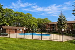 5324 Waterbury Dr, Crestwood, IL 60418 - Photo 3