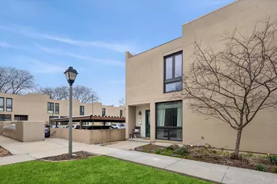 20 Oak Tree Court #20, Elmhurst, IL 60126 - Photo 3