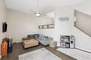 20 Oak Tree Ct, Elmhurst, IL 60126 - Photo 15