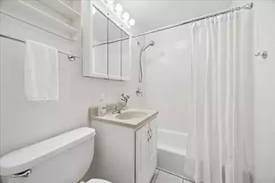 5 Garden Dr, La Grange Park, IL 60526 - Photo 13