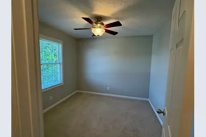 305 Prairieview Drive, Hudson, IL 61748 - Photo 25
