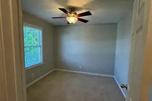305 Prairie View Dr, Hudson, IL 61748 - Photo 25