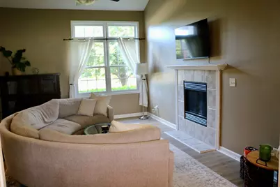 305 Prairieview Drive, Hudson, IL 61748 - Photo 5