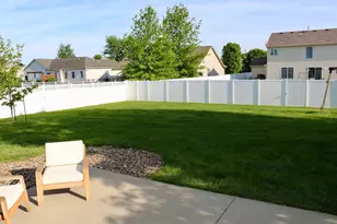 305 Prairie View Dr, Hudson, IL 61748 - Photo 31
