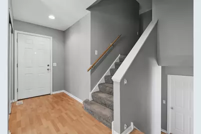 917 Shambliss Lane, Buffalo Grove, IL 60089 - Photo 3