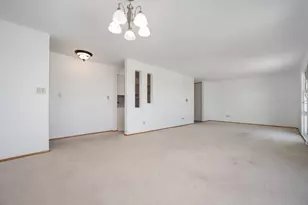 7225 W Higgins Ave, Chicago, IL 60656 - Photo 5