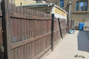 2441 N Hamlin Ave, Chicago, IL 60647 - Photo 31