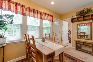 28324 W Park Ave, Wauconda, IL 60084 - Photo 11