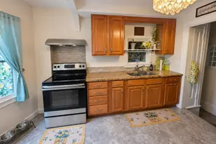 1309 13th Ave, Sterling, IL 61081 - Photo 7