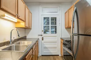 3806 W Irving Park Ave, Chicago, IL 60618 - Photo 5