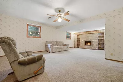 2710 E Washington Street, Bloomington, IL 61704 - Photo 15