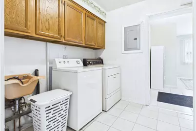 921 N Harold Avenue, Melrose Park, IL 60164 - Photo 9