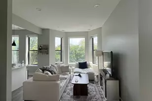 1456 W Addison St, Chicago, IL 60613 - Photo 3