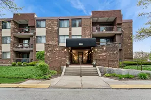 460 Raintree Ct, Glen Ellyn, IL 60137 - Photo 1