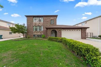 11201 S Helena Drive, Palos Hills, IL 60465 - Photo 1