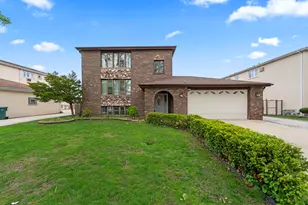 11201 S Helena Dr, Palos Hills, IL 60465 - Photo 1