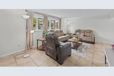 11201 S Helena Drive, Palos Hills, IL 60465 - Photo 35