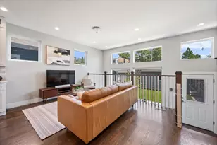 4137 N Lawndale Ave, Chicago, IL 60618 - Photo 15