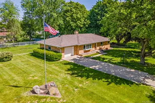 10218 McConnell St, Richmond, IL 60071 - Photo 1