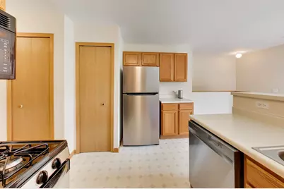 365 Stonington Place #365, South Elgin, IL 60177 - Photo 9