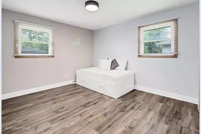 7724 Knottingham Lane, Downers Grove, IL 60516 - Photo 27