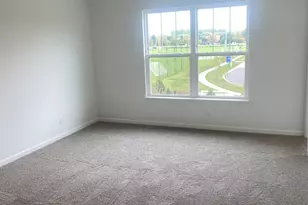 638 Wolverine Dr, Aurora, IL 60502 - Photo 9