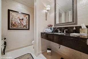 159 E Walton Pl, Chicago, IL 60611 - Photo 9