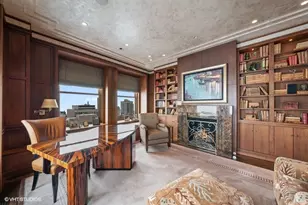 159 E Walton Pl, Chicago, IL 60611 - Photo 21