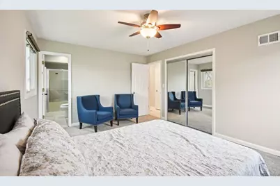 941 W Army Trail Boulevard, Addison, IL 60101 - Photo 11