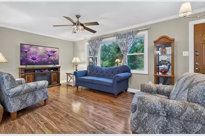 183 Sunset Drive, Carpentersville, IL 60110 - Photo 5