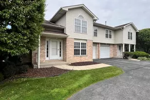 7254 Terrace Dr, Justice, IL 60458 - Photo 1