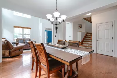 538 W Seaton Drive, Round Lake, IL 60073 - Photo 3