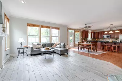 538 W Seaton Drive, Round Lake, IL 60073 - Photo 5