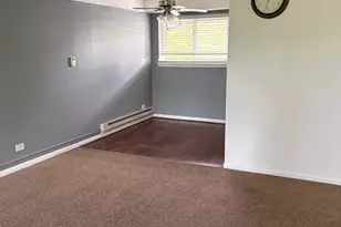 1840 W Hatherleigh Ct, Mount Prospect, IL 60056 - Photo 7