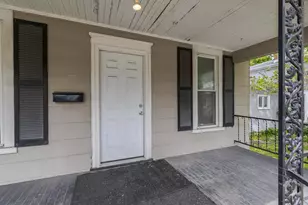 107 S Morris Ave, Bloomington, IL 61701 - Photo 5