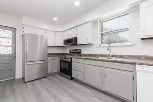 107 S Morris Ave, Bloomington, IL 61701 - Photo 17