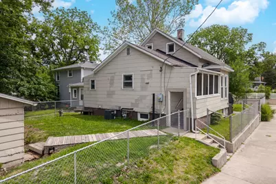 107 S Morris Avenue, Bloomington, IL 61701 - Photo 29