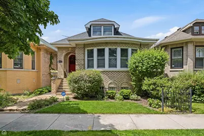 5822 N Sacramento Avenue, Chicago, IL 60659 - Photo 1