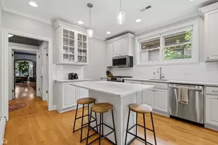 5822 N Sacramento Ave, Chicago, IL 60659 - Photo 9