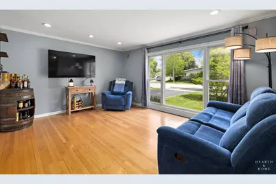 725 E Eisenhower Avenue, Palatine, IL 60074 - Photo 11