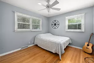 725 E Eisenhower Ave, Palatine, IL 60074 - Photo 23