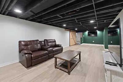 725 E Eisenhower Avenue, Palatine, IL 60074 - Photo 27