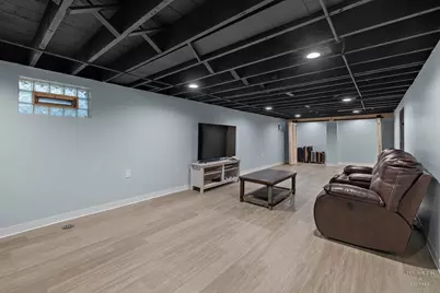 725 E Eisenhower Avenue, Palatine, IL 60074 - Photo 25