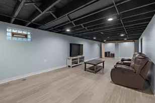 725 E Eisenhower Ave, Palatine, IL 60074 - Photo 25