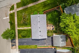 725 E Eisenhower Ave, Palatine, IL 60074 - Photo 31