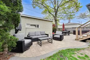 3926 N Ridgeway Ave, Chicago, IL 60618 - Photo 31