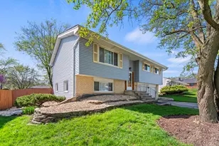 15222 Huntington Ct, Orland Park, IL 60462 - Photo 3