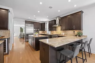 2314 W McLean Ave, Chicago, IL 60647 - Photo 7