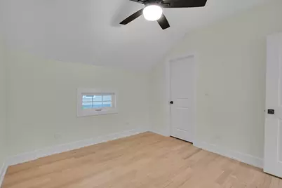 4036 W Warwick Avenue, Chicago, IL 60641 - Photo 31